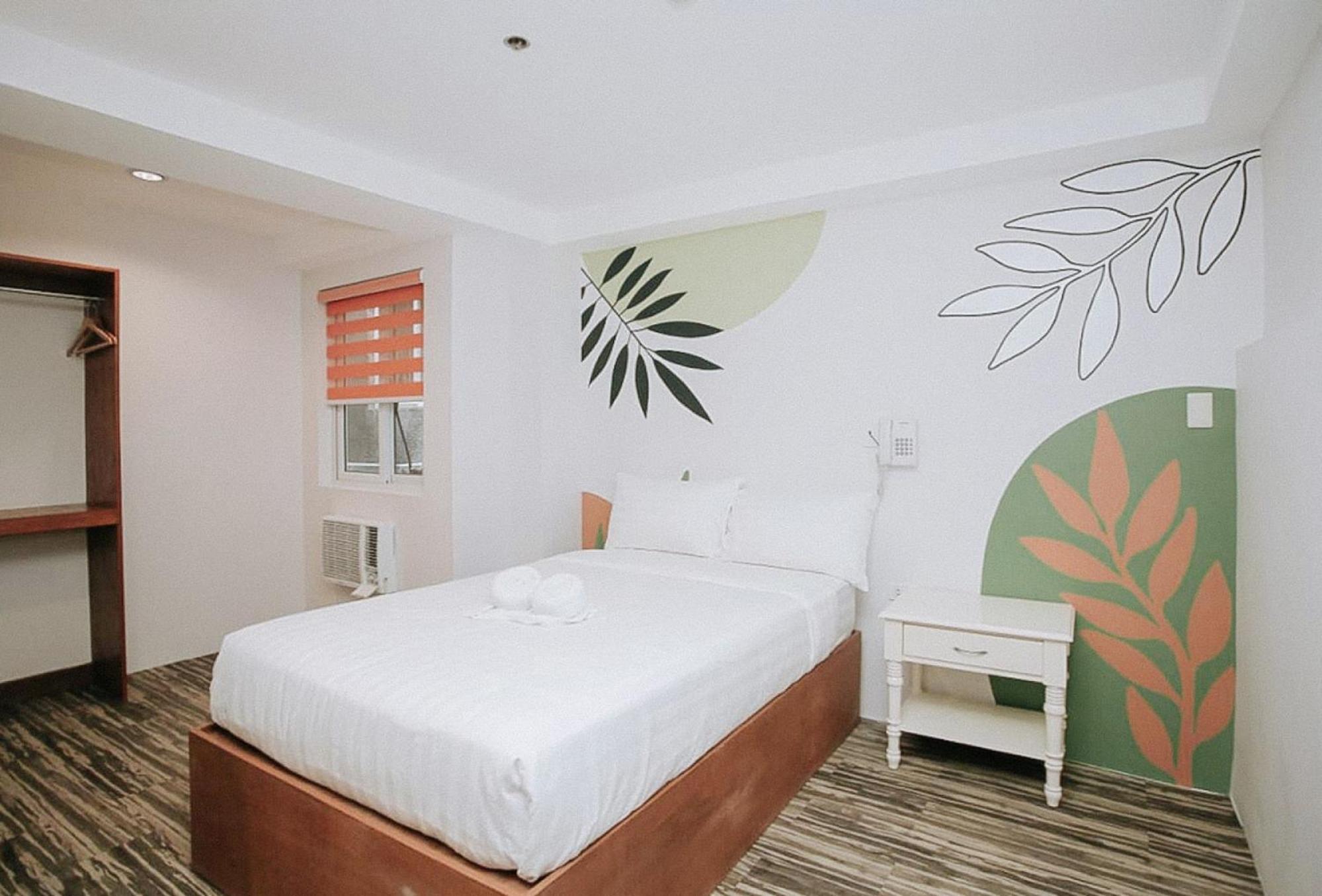 Lea Robert Hotel Angeles Pampanga By Reddoorz Dış mekan fotoğraf